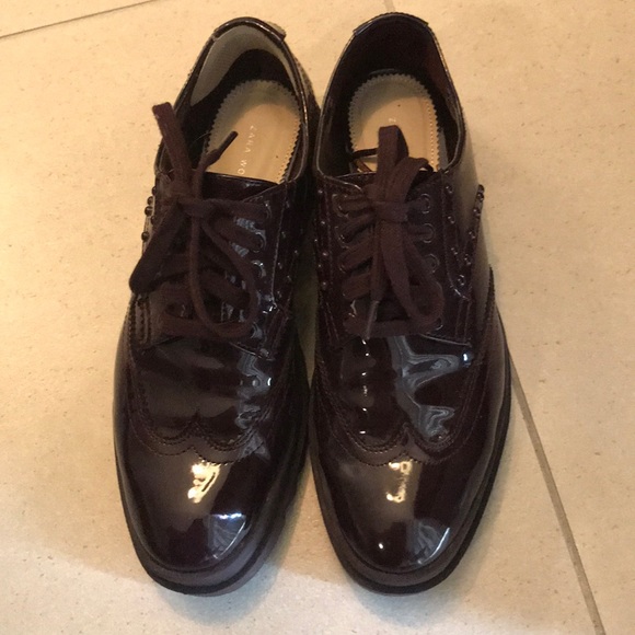 Zara studded wingtip oxford shoes. Burgundy - Picture 2 of 6
